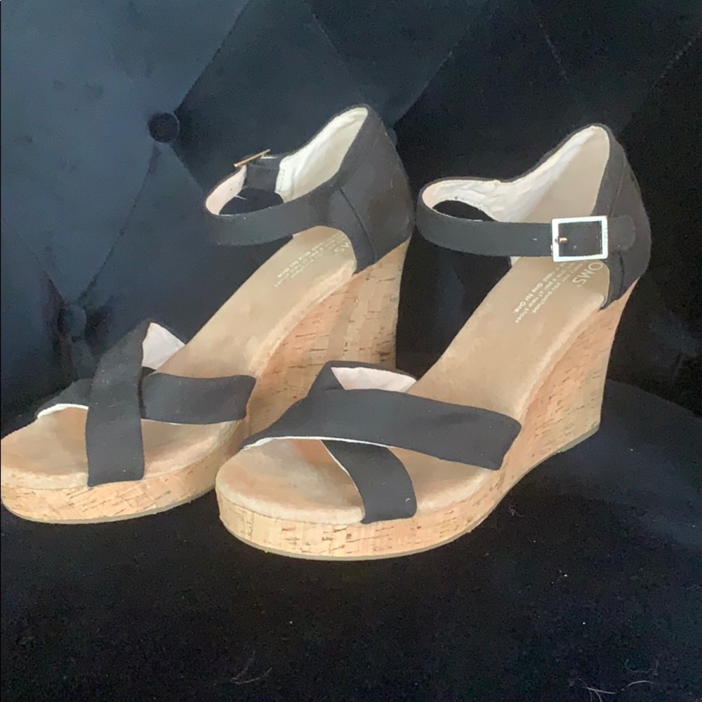New Toms wedges
